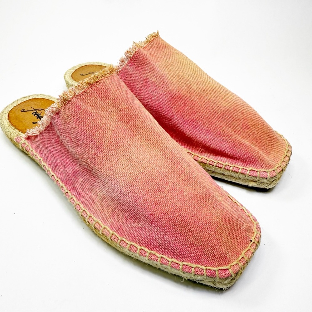 Free People distressed Coral Pink Frayed Espadrille Slide Mules size 37